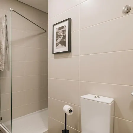 Salvia - 2 Bedrooms And Terrace In Alcantara דירה ליסבון