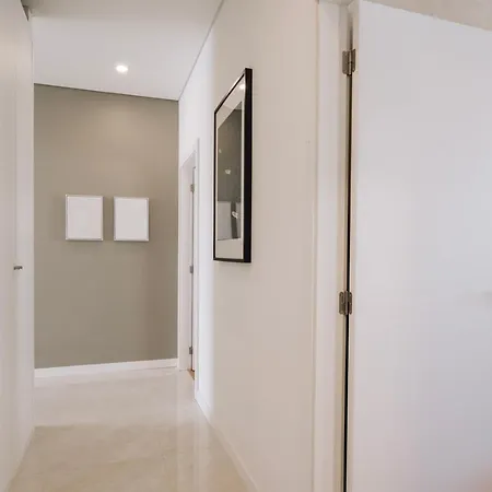 Апартаменты Salvia - 2 Bedrooms And Terrace In Alcantara Лиссабон