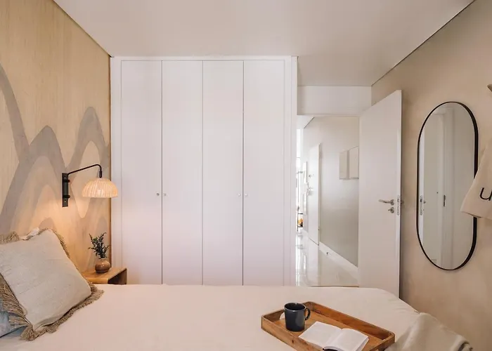 Salvia - 2 Bedrooms And Terrace In Alcantara Лиссабон