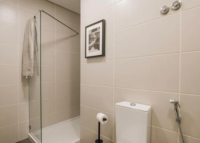Salvia - 2 Bedrooms And Terrace In Alcantara Апартаменты Лиссабон