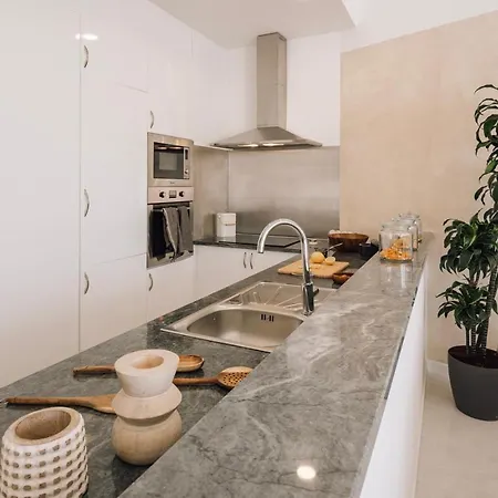 Salvia - 2 Bedrooms And Terrace In Alcantara Apartment Lissabon